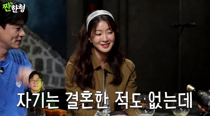 This man next to Lee Si-young was not my ex-husband I was mistaken for a dolsing guy