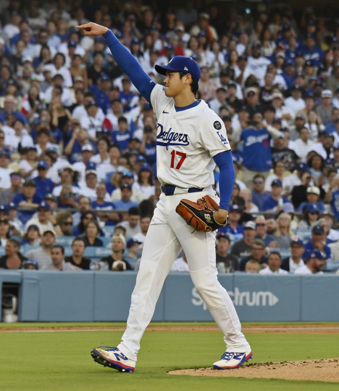 53,207 people are fascinated by Tuta! Ohtani became an LAD player. He must have thrown 100 miles because he was nervous