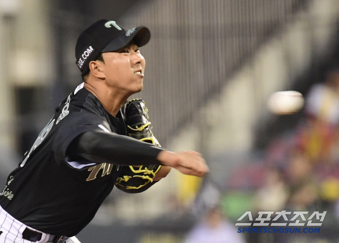 Ace's shocking headshot exit in the 2nd inning → Sudden bullpen day → No. 1 in multiple wins in the 8th place team. NC reaches 30 wins. 1.5G cars with LG and Hanwha for the second consecutive time