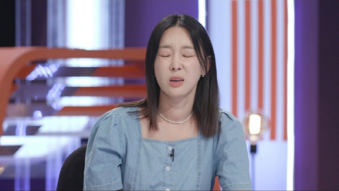 Ahn Hyun-mo is angered by the shocking behavior of serial killer Lee Dae-young...So cruel to an innocent man (smoking gun)