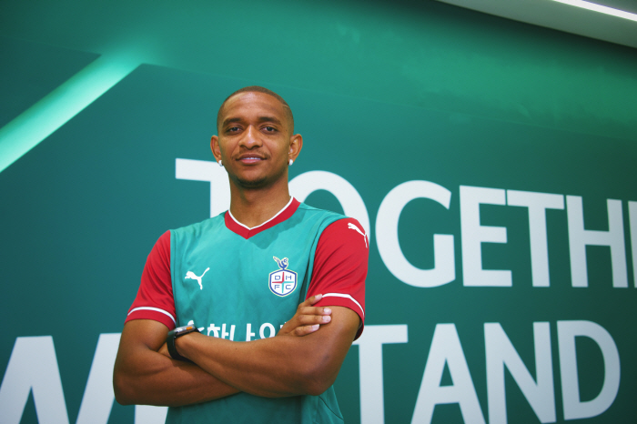 Crazy! Daejeon Hana aims to win, Wonder Boy striker Seo Jin-soo  verified foreign Hernandez (Official)