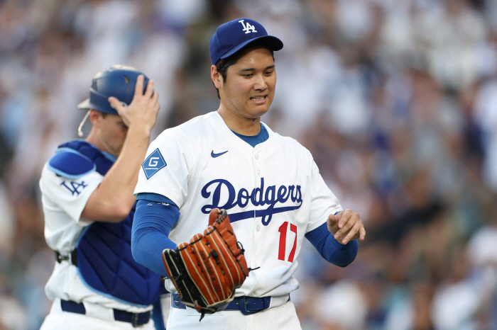 I saw Roberts as a fan. Coach Roberts will take the mound once a week, impressed by the returning pitching genius Next, 2 innings against Washington