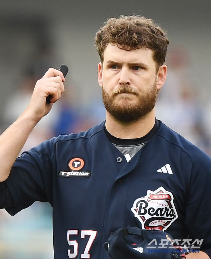 I wondered why such a pitcher came to Korea → 13 hits (two home runs) in 2 ⅔ innings, 8 runs collapsed