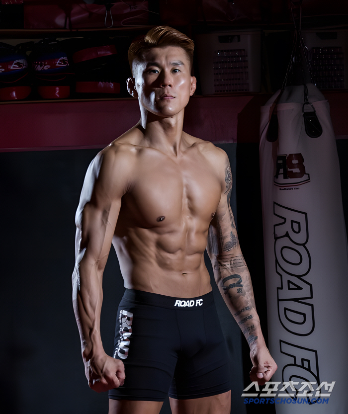 Jiu-Jitsu Black Belt Son Jin-ho faces 13-year-old Uzbek player with cage for the first time in 10 years