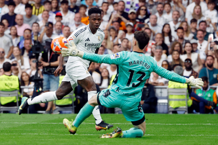 Madrid doesn't like Real and tearfully bans Vinicius from 1km, four people convicted of racist hate crimes are sentenced to prison → suspended sentence after apology