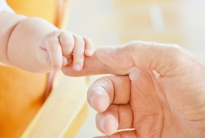 Not only mothers but also fathers have anxiety and depression before and after childbirth ↑...a negative effect on one's child's development