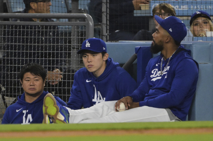 Not this year → Will he return soon? Roberts LAD's evaluation of Sasaki, which changed in just a few hours, will Sasaki stand on the mound again this year
