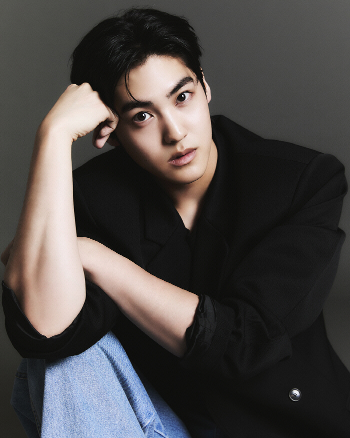 Song Yuvin Joins TRI-US Entertainment, Begins Fresh Journey with New Agency