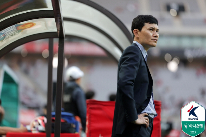 I have one last thing to say The Story of Director Jung Kyung-ho's Touching Story
