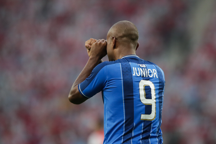 How long has it been? K-League top scorer → ACL winner Shinhwa, team member Junio's Ulsan pride will go to the round of 16 with 1 win, 1 draw and 1 loss