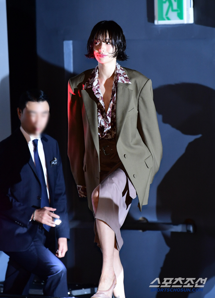  Actor Nana, you make a brilliant appearance