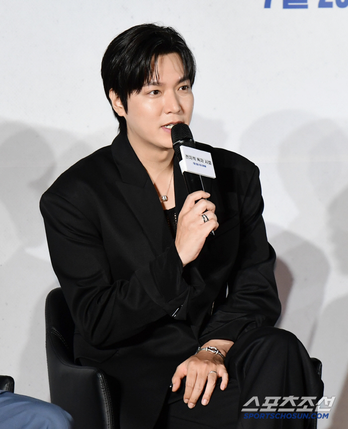  Lee Minho is always handsome