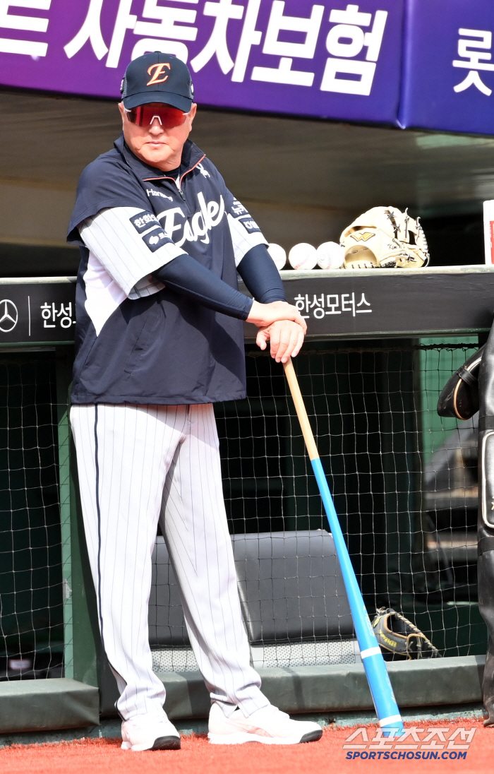 Swing and defense were all good. MOON is also satisfied with the arrival of a new foreign hitter who will lead Hanwha's No. 1 competition. 