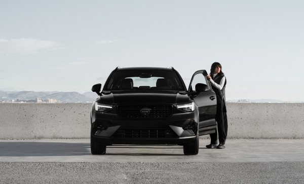 What kind of car is it that sold out 100 cars in 15 minutes..Volvo XC40 Black Edition