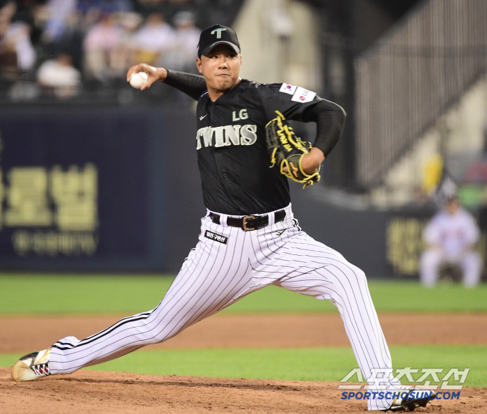 146km is fine. He escaped with a double play with no outs and no outs. The hold king's power was still there