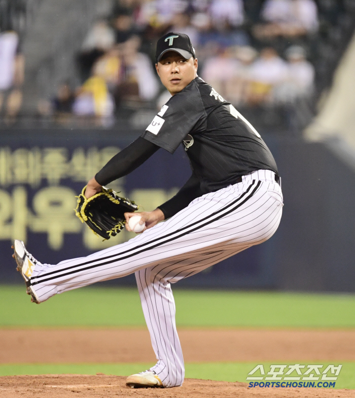 146km is fine. He escaped with a double play with no outs and no outs. The hold king's power was still there