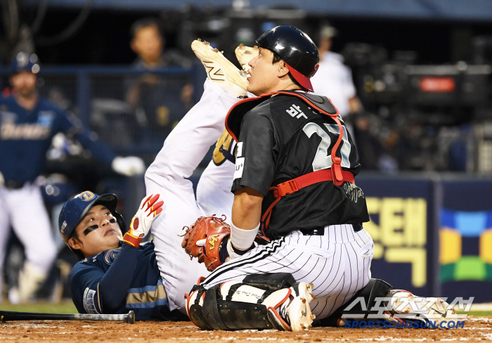 30→46→86→8→88→98 Chirinos 6 runs betrayed → Overcome the tie of consecutive errors. LG and Hanwha are again 0.5G apart with a lucky ground ball to win 9-8.