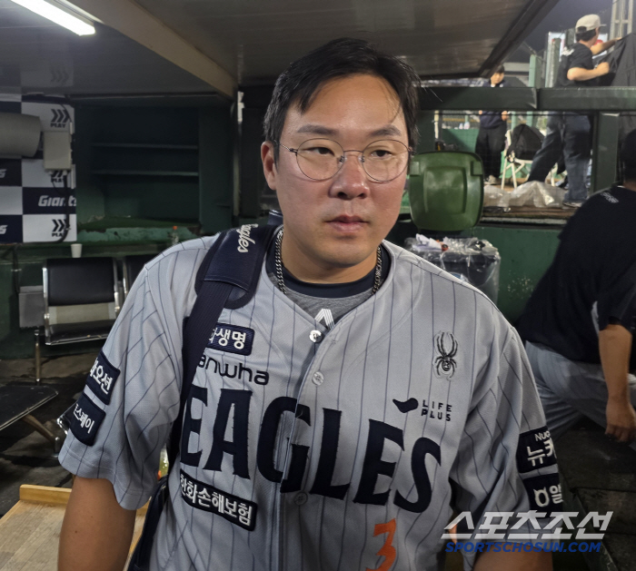 After wearing glasses, a home run that didn't come out like that happened. My eyes were not good, but it's amazing that I've been good at baseball. 