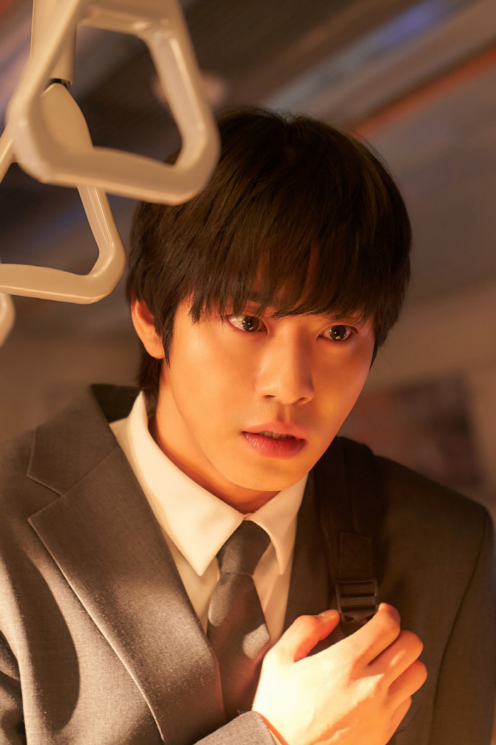 Ahn Hyo-seop and Lee Min-ho Collide in First Look at ‘Omniscient Reader The Prophet’