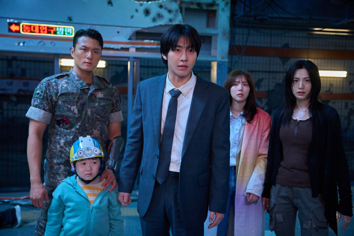 Ahn Hyo-seop and Lee Min-ho Collide in First Look at ‘Omniscient Reader The Prophet’