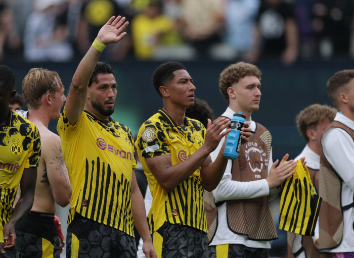 Bro, today is the 1st. Bellingham, the first debut in the Club World Cup...Ulsan Hold On Dortmund, Pluminesh Draw 00