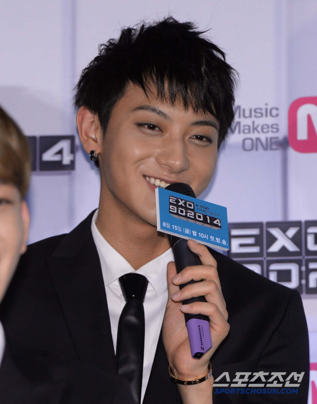 Exo-born Tao opened his mouth directly to the controversy over foreign substances in sanitary pads...harmless to the human body