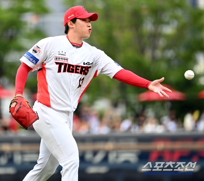 The fighting spirit's Park Chan-ho  Lee Chang-jin's pinch-hit final hit KIA won four consecutive games, 5-3 come-from-behind victory over KT 