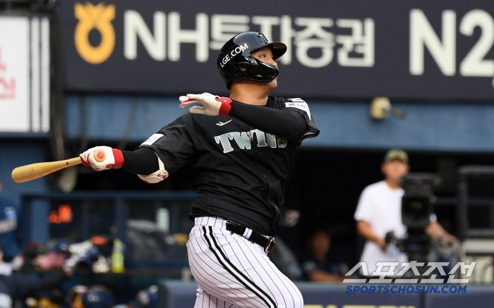 Heeple → walking → ground ball → four RBIs without a hit for the first time in the history of Heeple. LG's No. 4 hitter is 7G hitless, but he praised the amount of jealousy. 