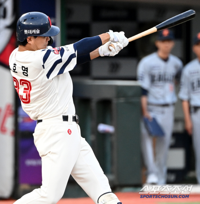 How strong was the Weiss ball that left Lotte and Son Ho-young for two weeks. 