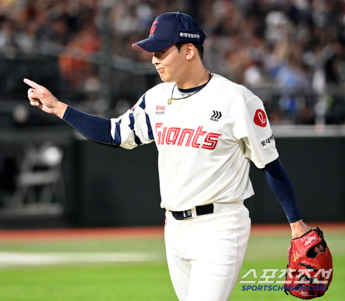 How to create a hero in a difficult time Hong Min-ki 155km Park Jae-yeop Final Three Run, the two of them ripped itLotte stops No. 1 Hanwha from winning 6 consecutive games