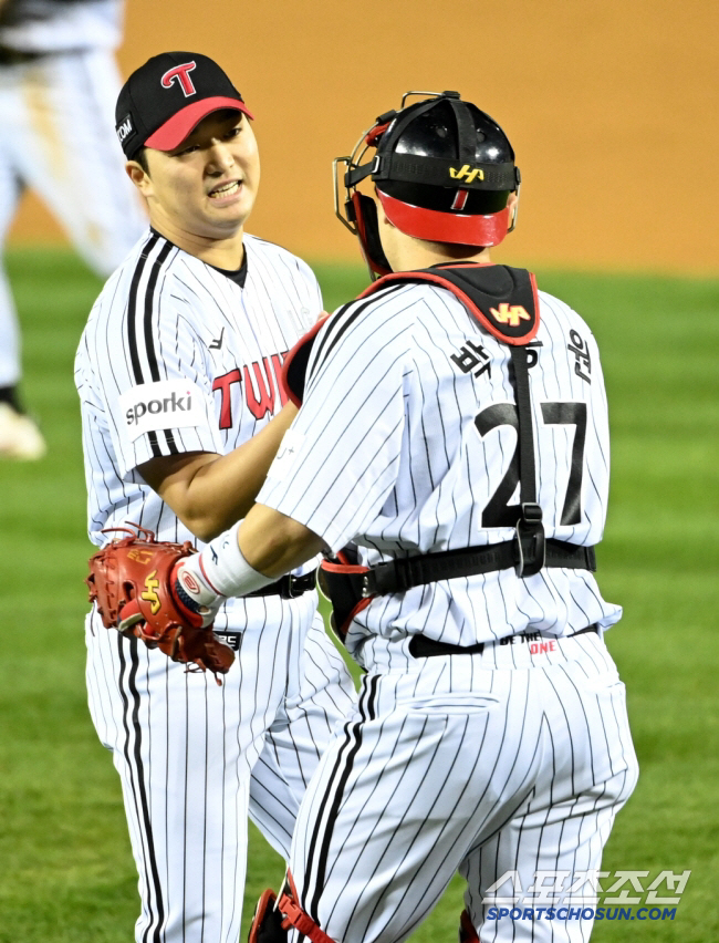 I'm waiting for your call. Will LG have the best chance of winning the championship. With Triple-A 1.59 and Save King, the No. 1 composition will change