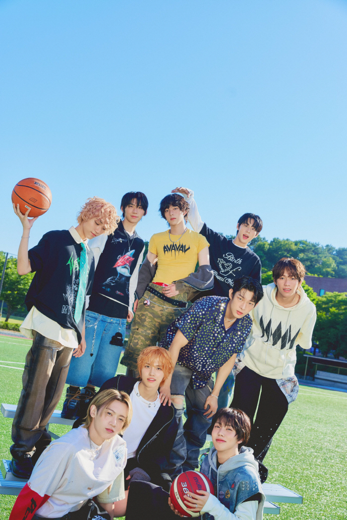 July 1st, 9th debut. Handsome concept...Revealing the best visual photo