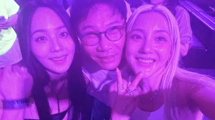 Lee Soo-man, who left SM, counting the number of times he returned to Korea...Soshi Sunny → S.E.S. Sea and Yujin. 