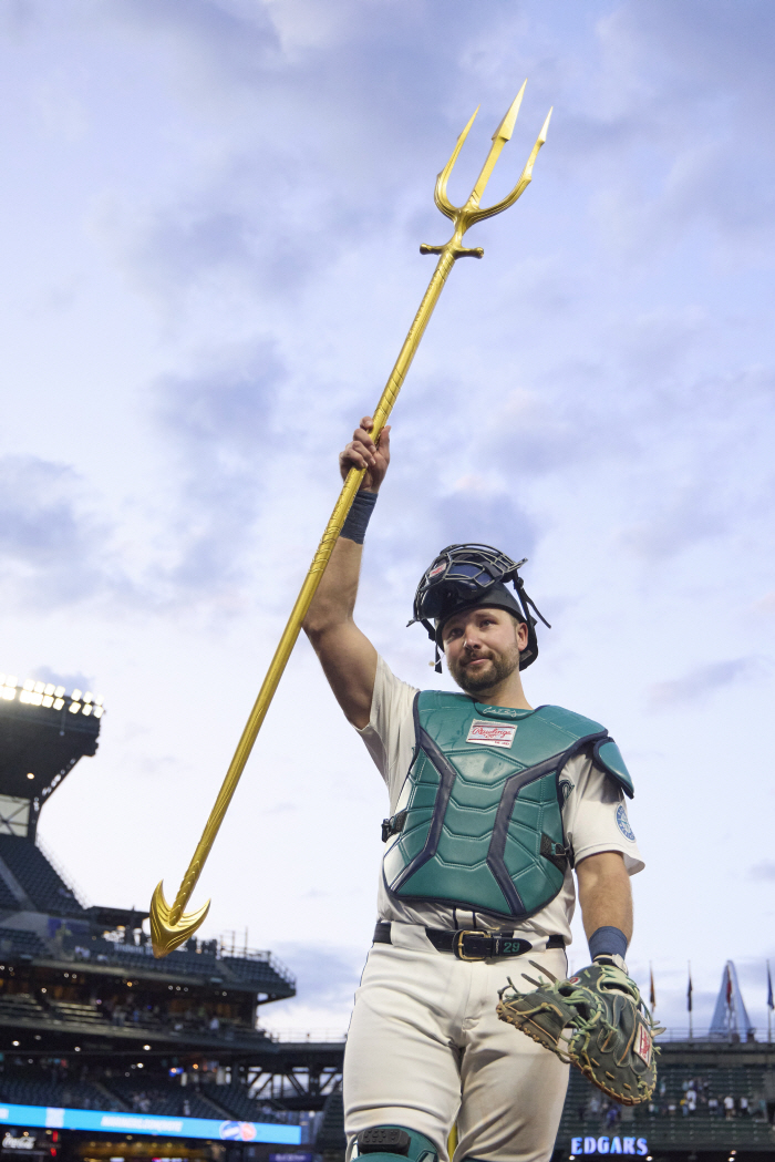 Lollipop exploded again! There's a walking Ohtani, a running jersey, and a flying lali. MLB home run solo return to lead