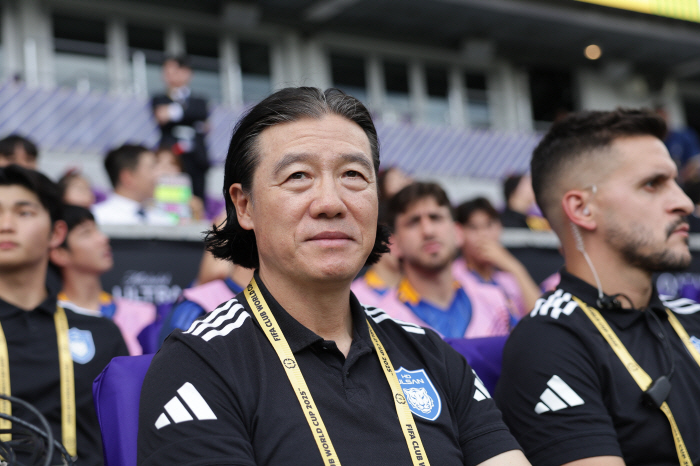 Ulsan and South Africa played 65 minutes of kickoff→01 defeat by Mammelody...Dark cloud to advance to the round of 16,