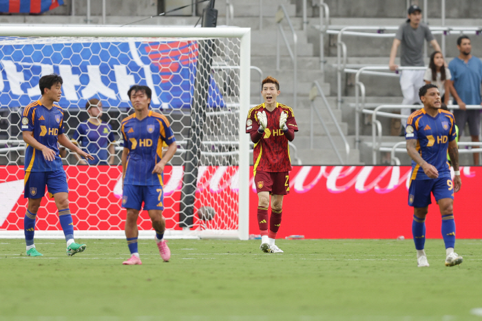 Ulsan and South Africa played 65 minutes of kickoff→01 defeat by Mammelody...Dark cloud to advance to the round of 16,