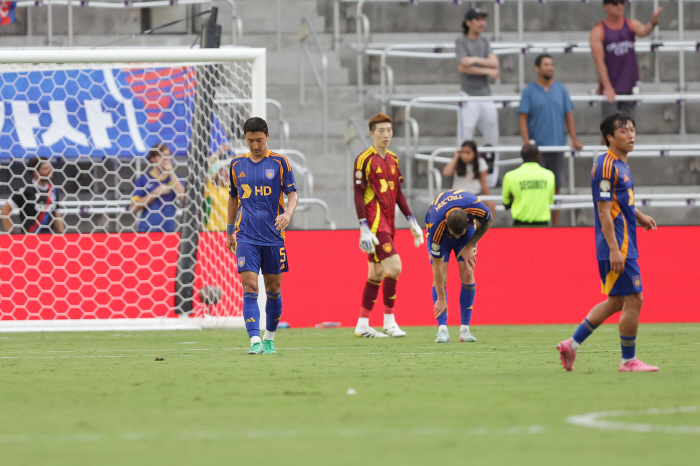Ulsan and South Africa played 65 minutes of kickoff→01 defeat by Mammelody...Dark cloud to advance to the round of 16,