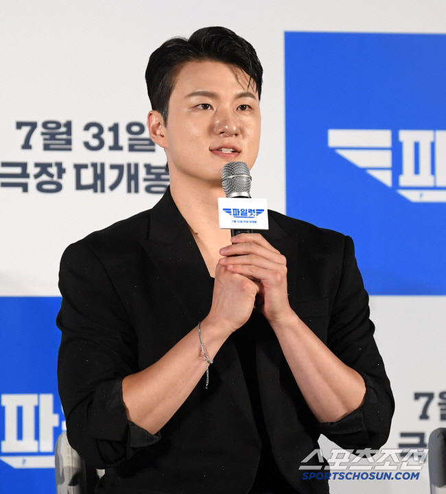 Shin Seung Ho Was Exempted from Military Service...Because of 2021 cruciate ligament rupture surgery 