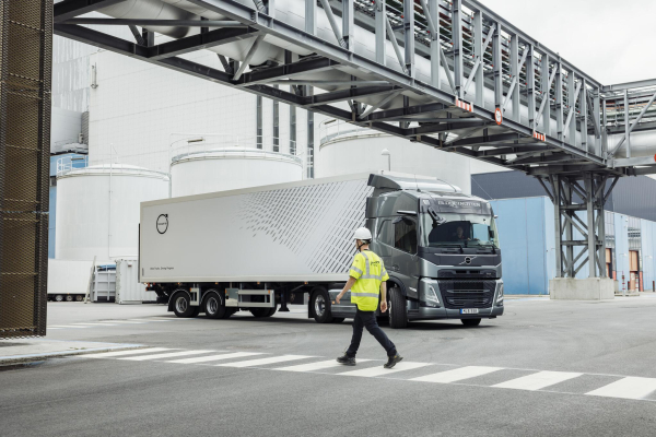 Volvo Truck Unveils Next-Generation 'Volvo Dynamic Steering' With Improved Safety