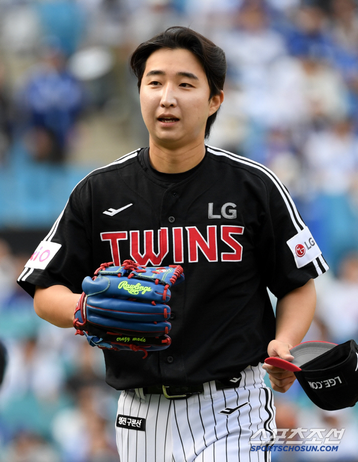 The 1st and 2nd starters have a bullpen day... The foreigners that I believed fell apart→ 7 billion won FA compensation player's shoulders have become heavy