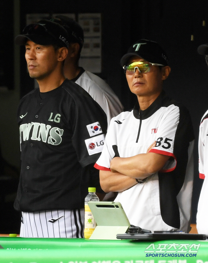 The 1st and 2nd starters have a bullpen day... The foreigners that I believed fell apart→ 7 billion won FA compensation player's shoulders have become heavy