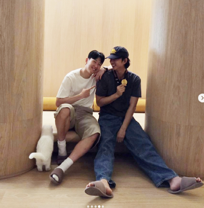 Always on your side ♥ Gong Yoo X Son Heung-min, a real bromance that shines more than a medal