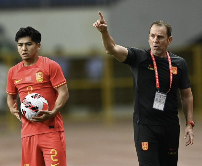 Big twist! China knew it, too Legendary-turned-leader, acting coach of the national team, has failed to come up with techniques or tactics for the reason for the shock