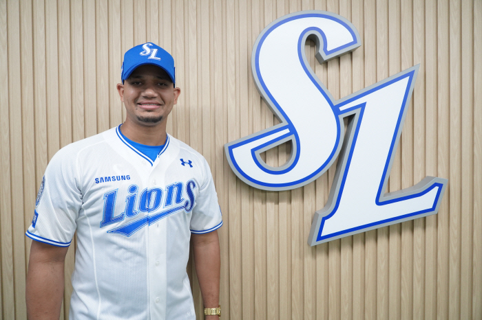 I know Diaz and Hu...You're already used to it? Reyes Released Samsung Recruiting Garavito 