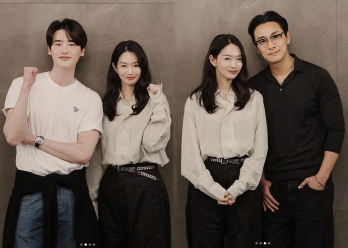 'Is this combination real?' Shin Min-ah, Joo Ji-hoon, and Lee Jong-seok's live-action chemistry for the first time