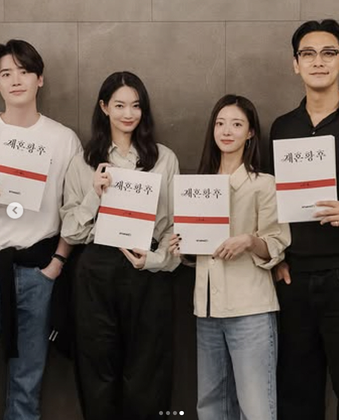 'Is this combination real?' Shin Min-ah, Joo Ji-hoon, and Lee Jong-seok's live-action chemistry for the first time