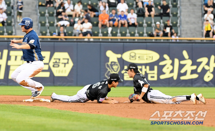 It's a 17G hit in a row, but it doesn't have to be bad. You can hit two or three the next day. LG's new top hitter, not Hong Chang-ki, but Shin Min-jae's style 