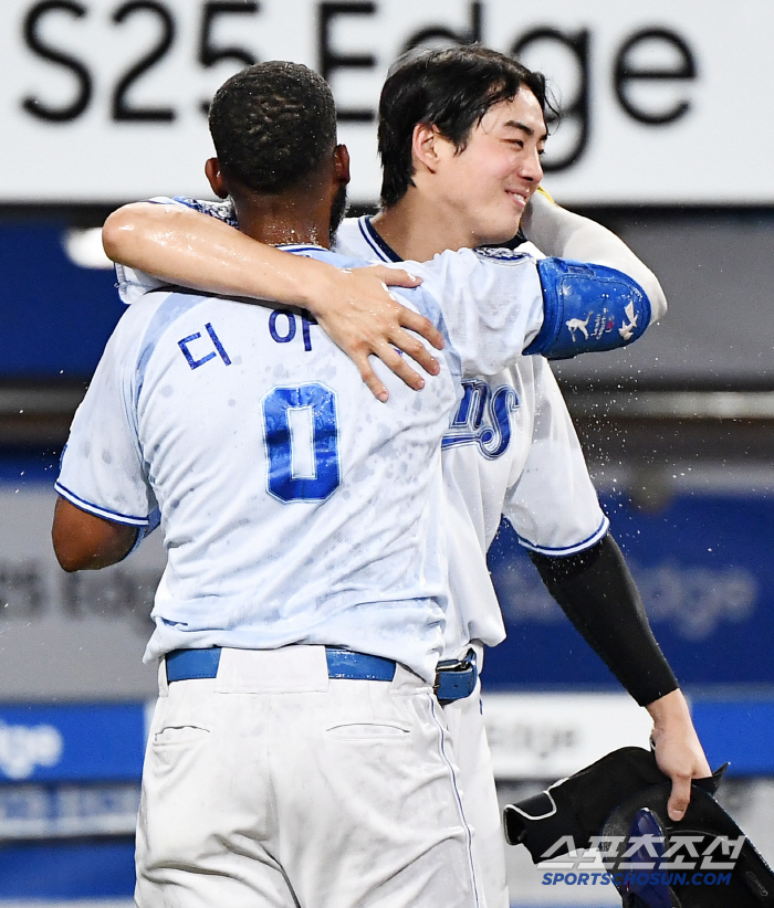 It's higher than Ohtani? No. 1 Home Run Face → If Ohtani is in the U.S., Diaz is in Korea Samsung's head coach Park Jin-man exceeds the limit of laughter