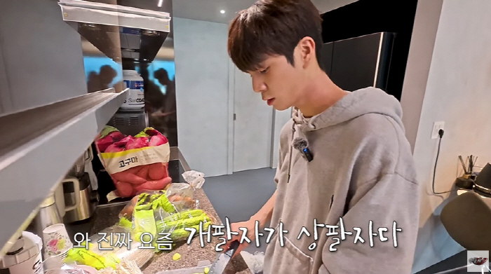 Jung Dong-won's first cooking challenge of 2 billion won will be sold at 450,000 Korean won (JD1)