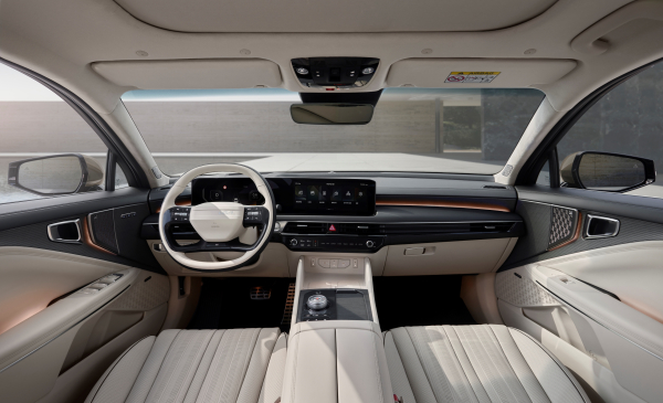 Kia launches 2026 K5 K8 with year change..Add Best Selection